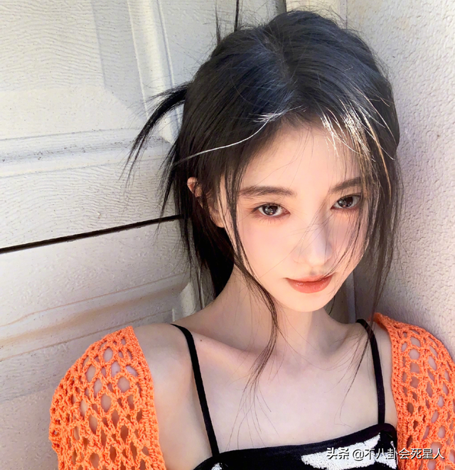 古装女星施法姿势，关晓彤是“五毛钱特效”，杨幂被赞演技爆棚！_腾讯新闻